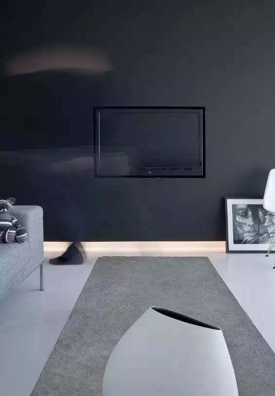 电视墙是贴瓷砖好，还是贴壁纸好？